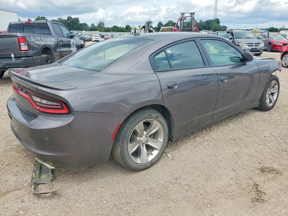2015 DODGE CHARGER SE  