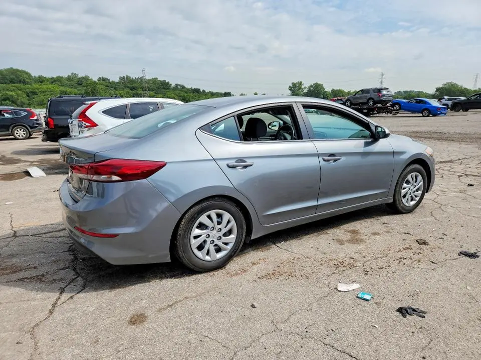 2018 HYUNDAI ELANTRA SE  