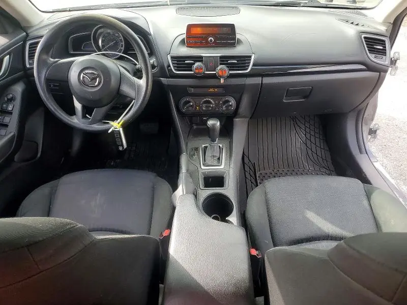 2015 MAZDA 3 SV  