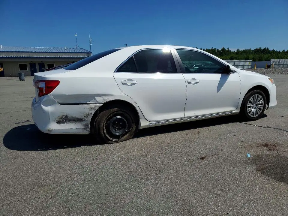 2013 TOYOTA CAMRY LE  