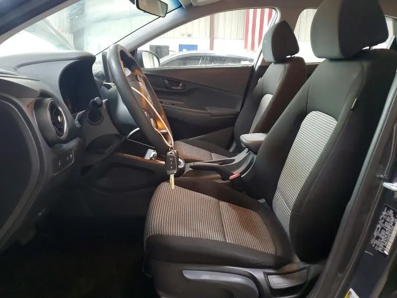 2022 HYUNDAI KONA SE  
