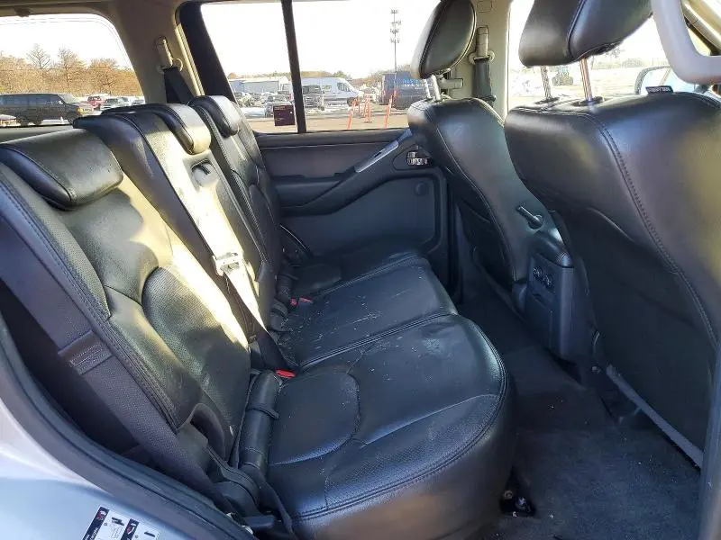 2011 NISSAN PATHFINDER S  