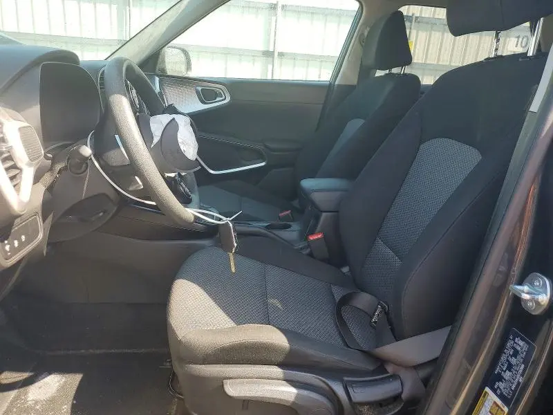 2025 KIA SOUL LX  