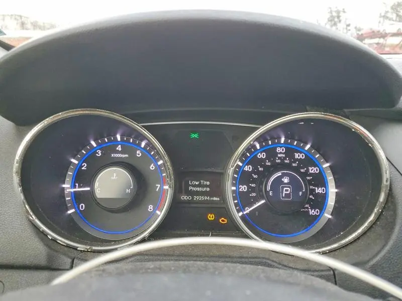 2011 HYUNDAI SONATA SE  