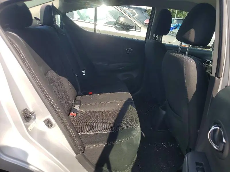 2019 NISSAN VERSA SV  