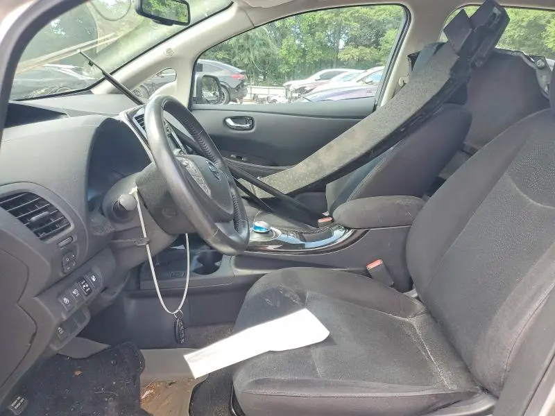2016 NISSAN LEAF SV  