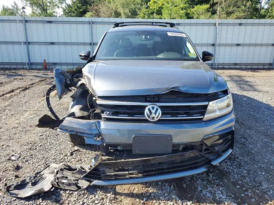 2021 VOLKSWAGEN TIGUAN SE  