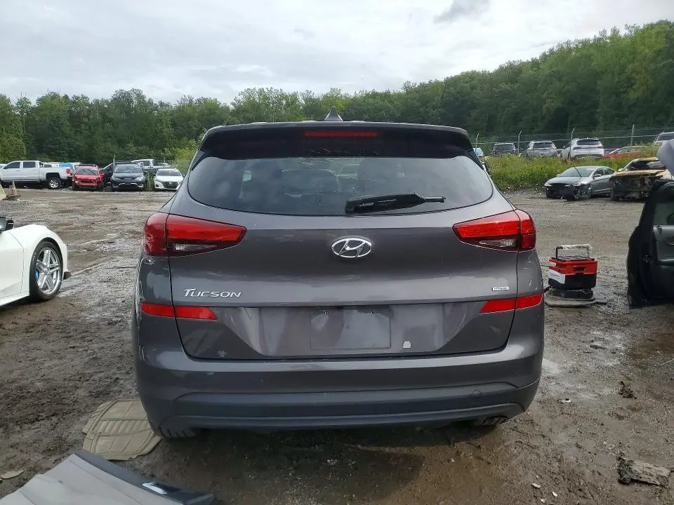 2021 HYUNDAI TUCSON SE  