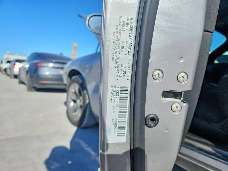 2015 DODGE CHALLENGER SXT  