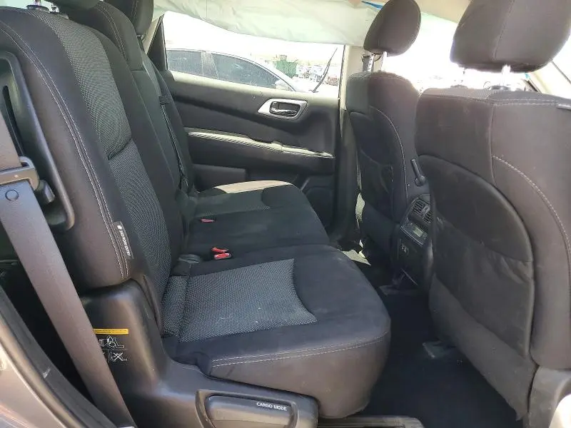 2019 NISSAN PATHFINDER S  