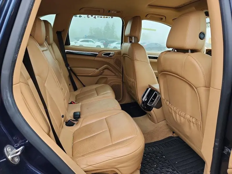 2013 PORSCHE CAYENNE   