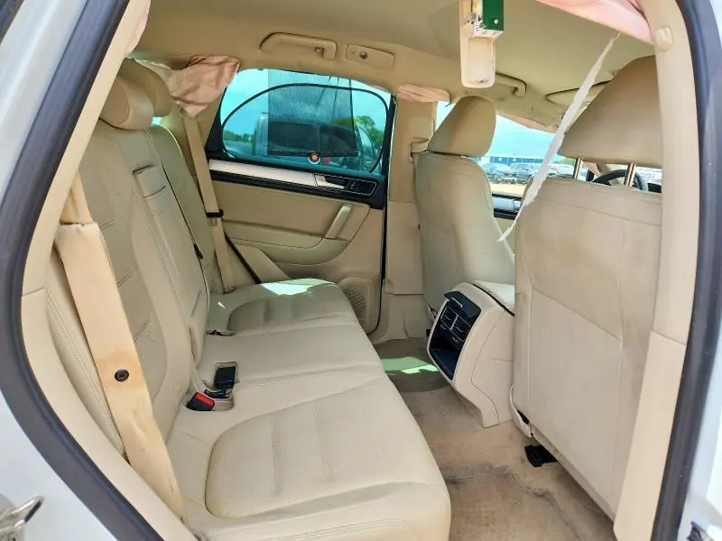 2015 VOLKSWAGEN TOUAREG V6  