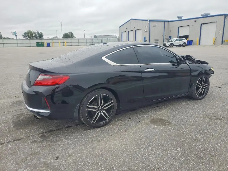 2017 HONDA ACCORD TOURING  