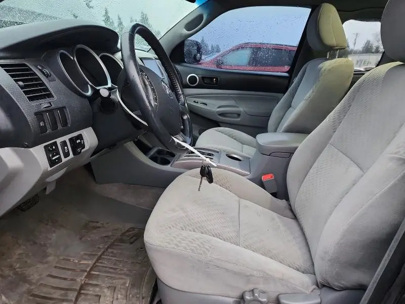 2011 TOYOTA TACOMA V6  