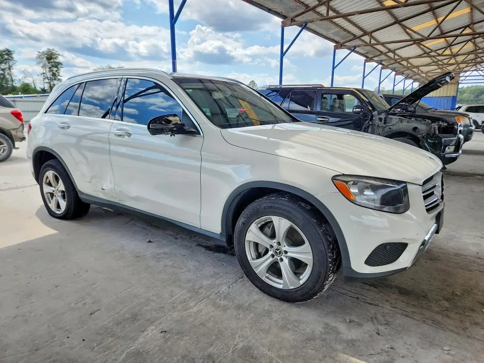 2017 MERCEDES-BENZ GLC 300  