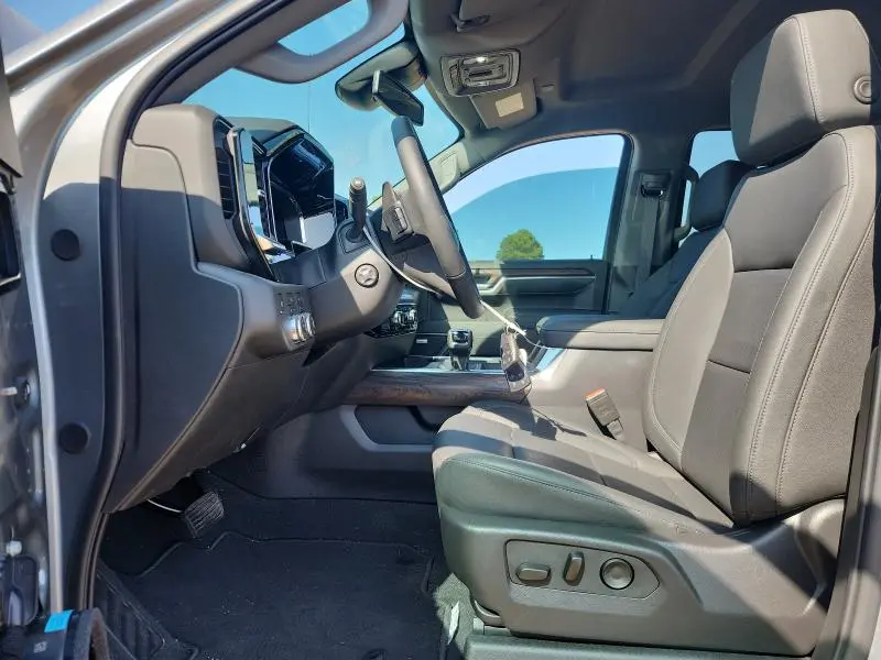 2025 GMC SIERRA K1500 SLT  