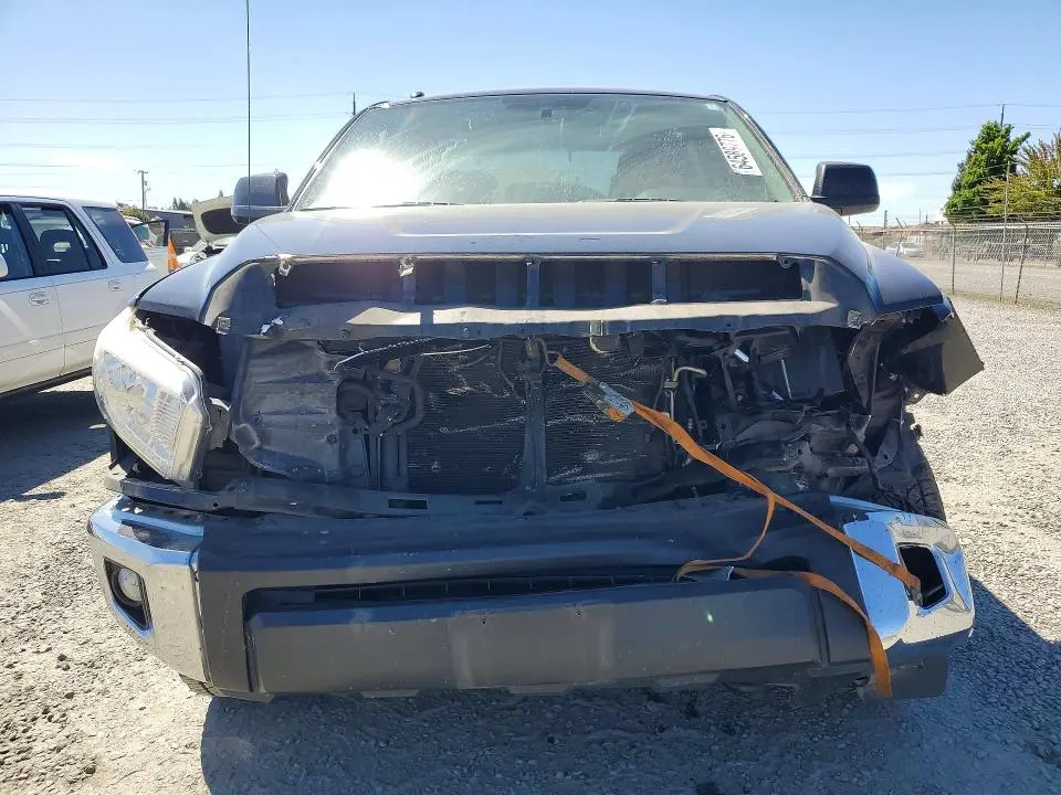 2017 TOYOTA TUNDRA SR5  