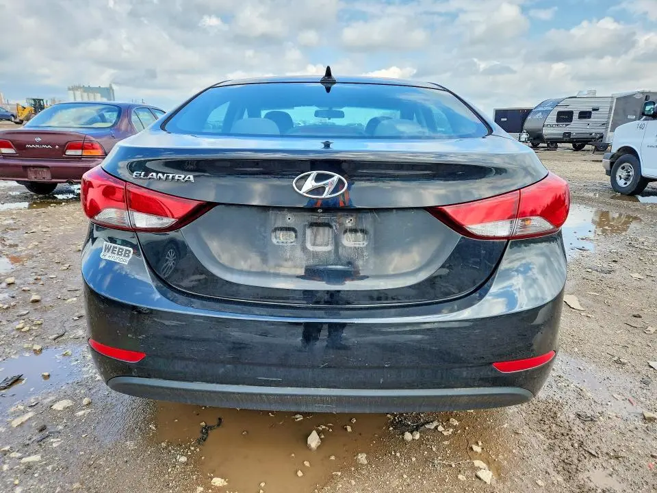 2015 HYUNDAI ELANTRA SE  