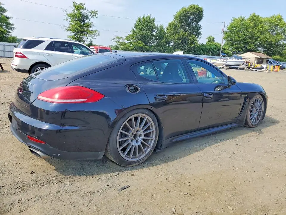 2016 PORSCHE PANAMERA 2  