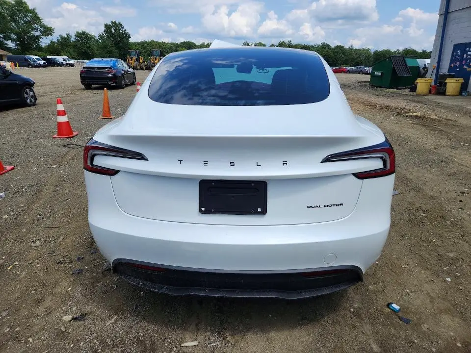 2026 TESLA MODEL 3   