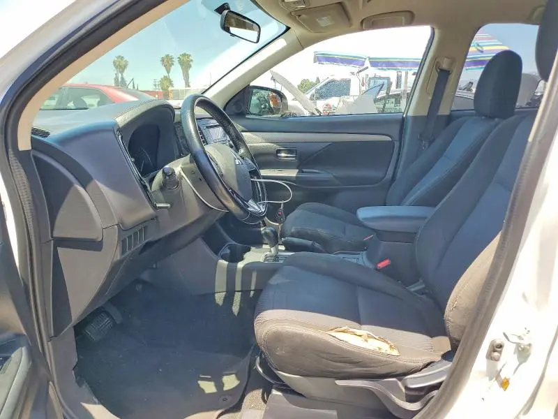 2016 MITSUBISHI OUTLANDER SE  