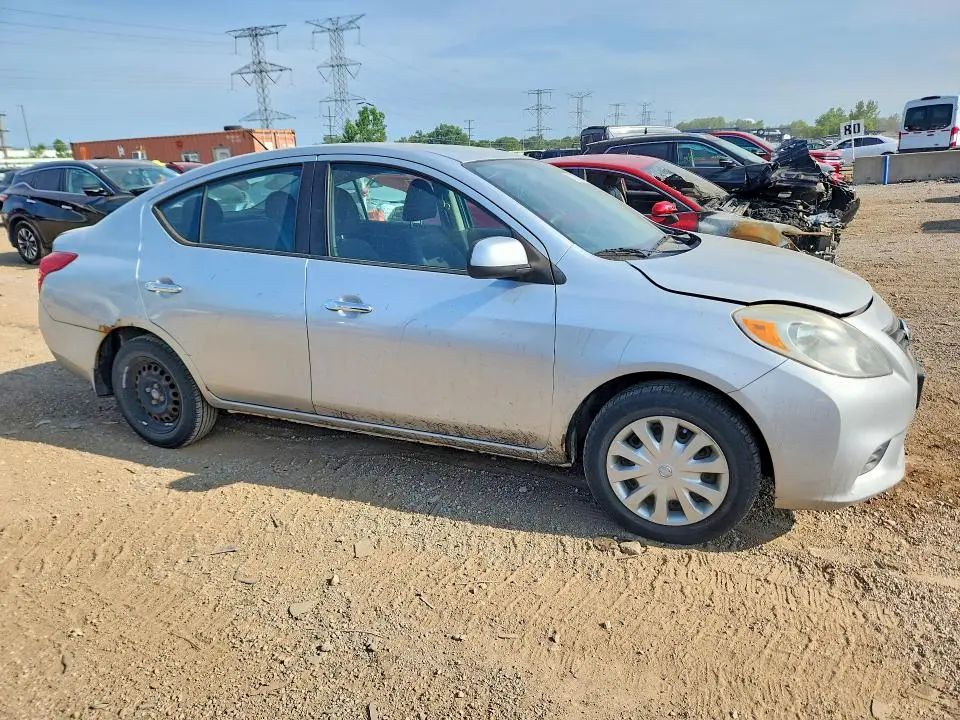 2012 NISSAN VERSA 1.6 S  