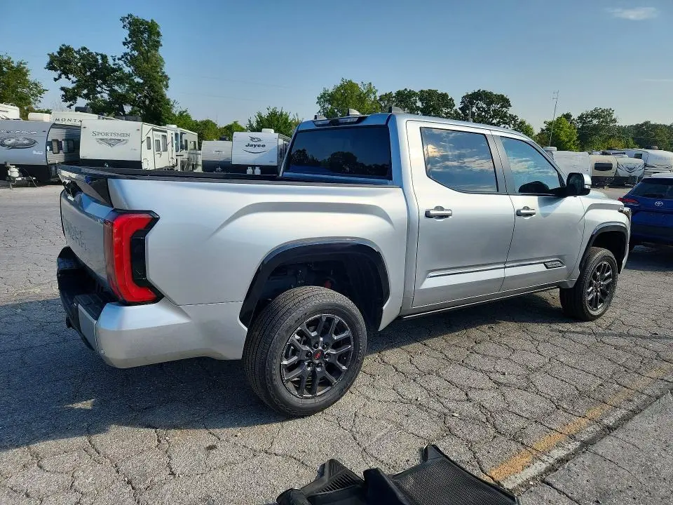 2025 TOYOTA TUNDRA PLATINUM  