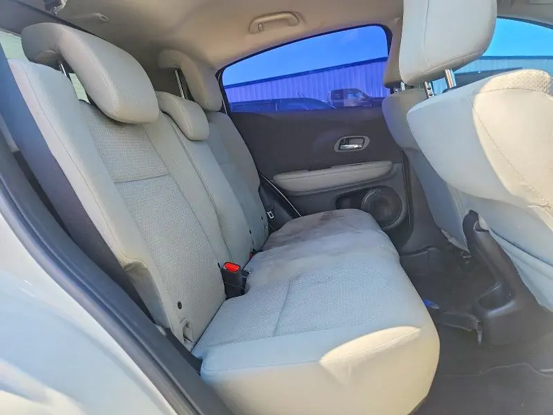 2022 HONDA HR-V LX  