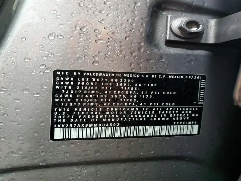 2021 VOLKSWAGEN TIGUAN SE  