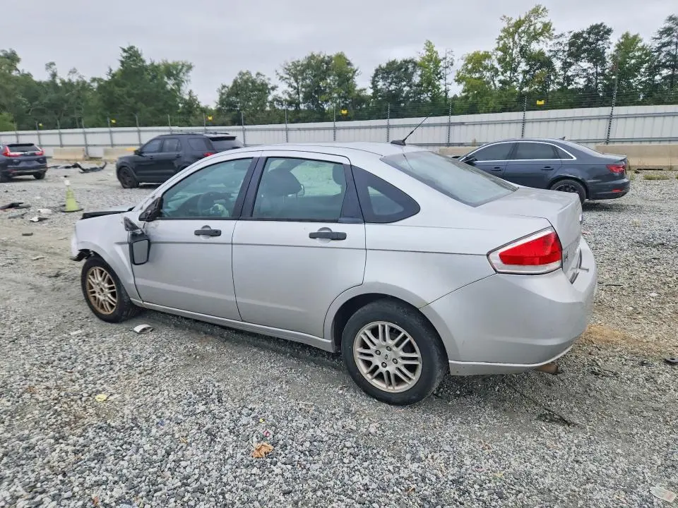 2011 FORD FOCUS SE  