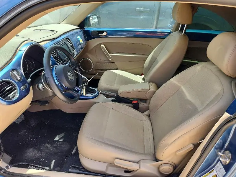 2019 VOLKSWAGEN BEETLE SE  