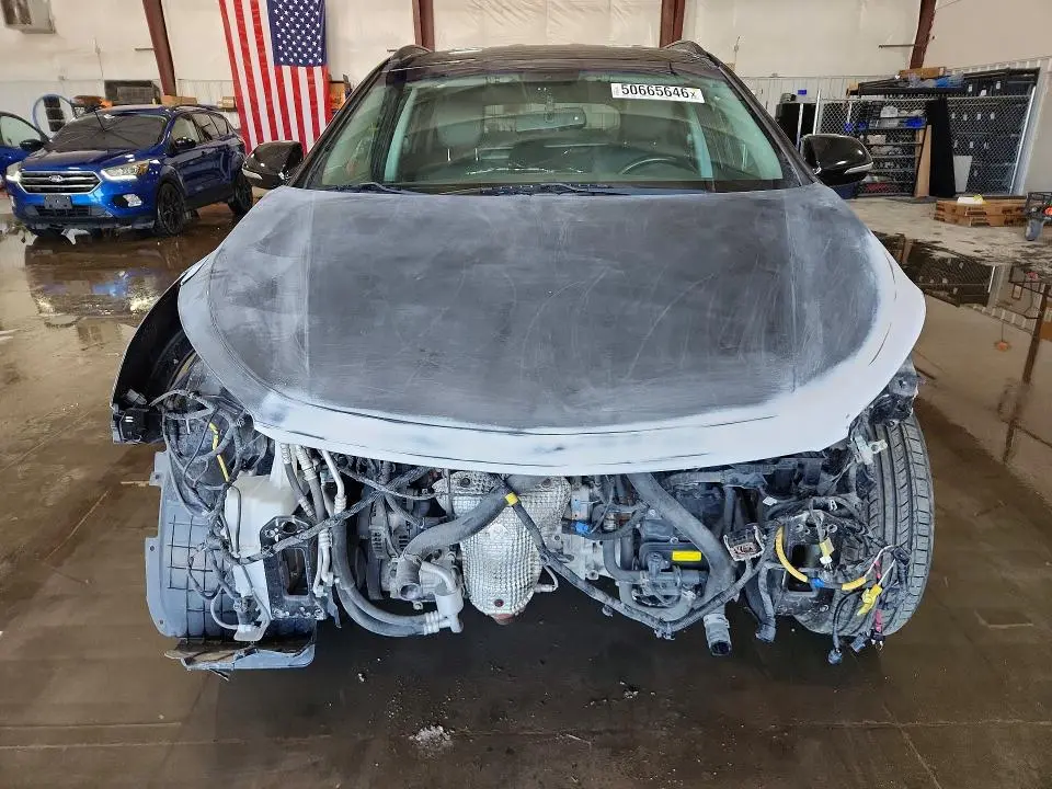 2018 HYUNDAI SANTA FE SE  