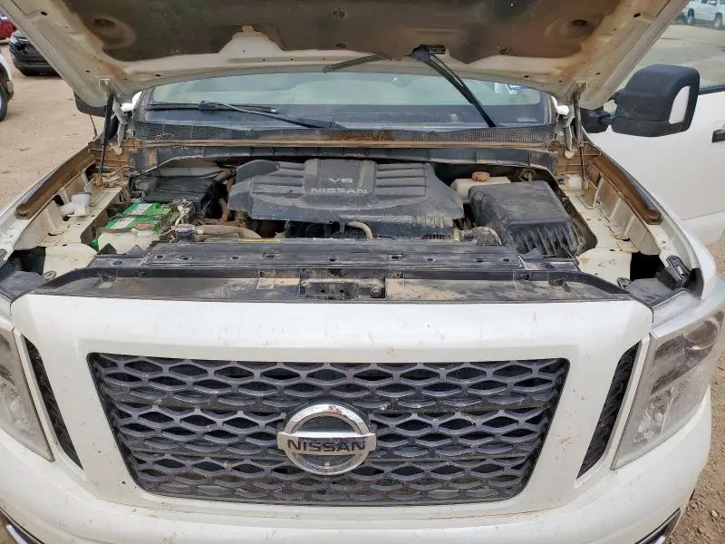 2018 NISSAN TITAN SV  
