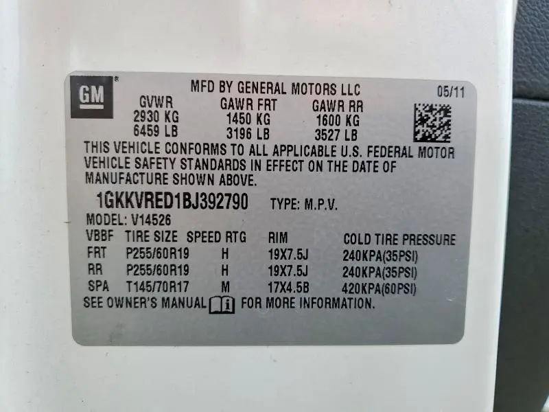 2011 GMC ACADIA SLT-1  