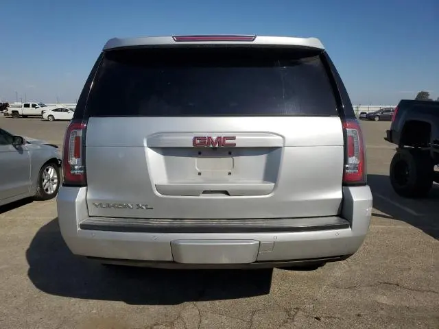 2018 GMC YUKON XL K1500 SLE  