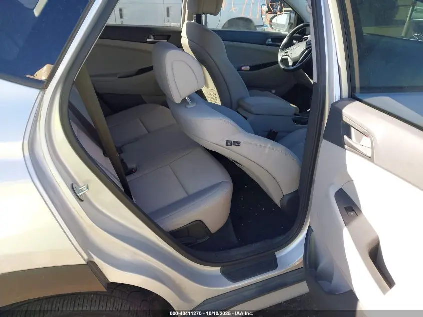 2017 HYUNDAI TUCSON SPORT