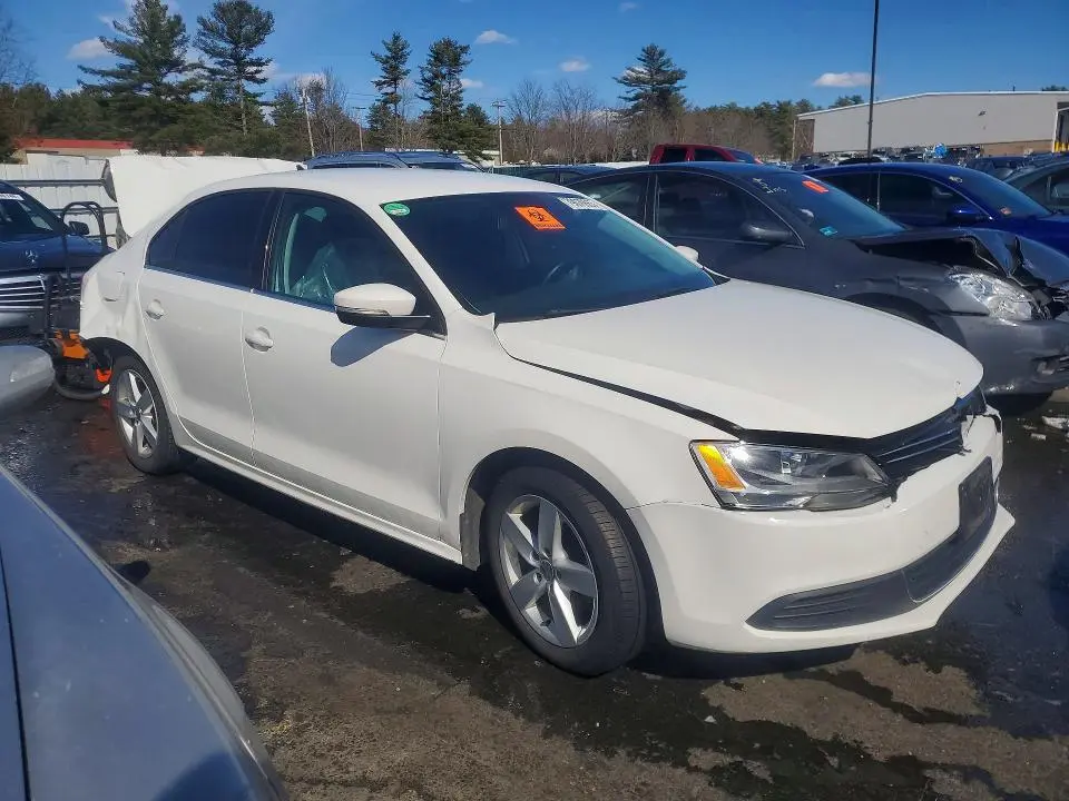 2014 VOLKSWAGEN JETTA TDI  