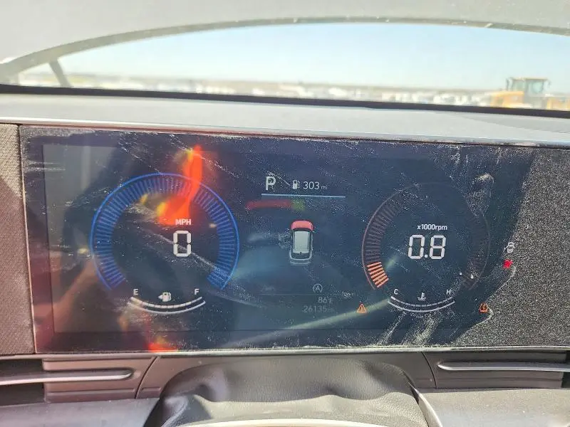 2024 HYUNDAI KONA SE  