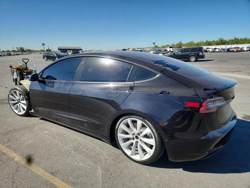 2018 TESLA MODEL 3   