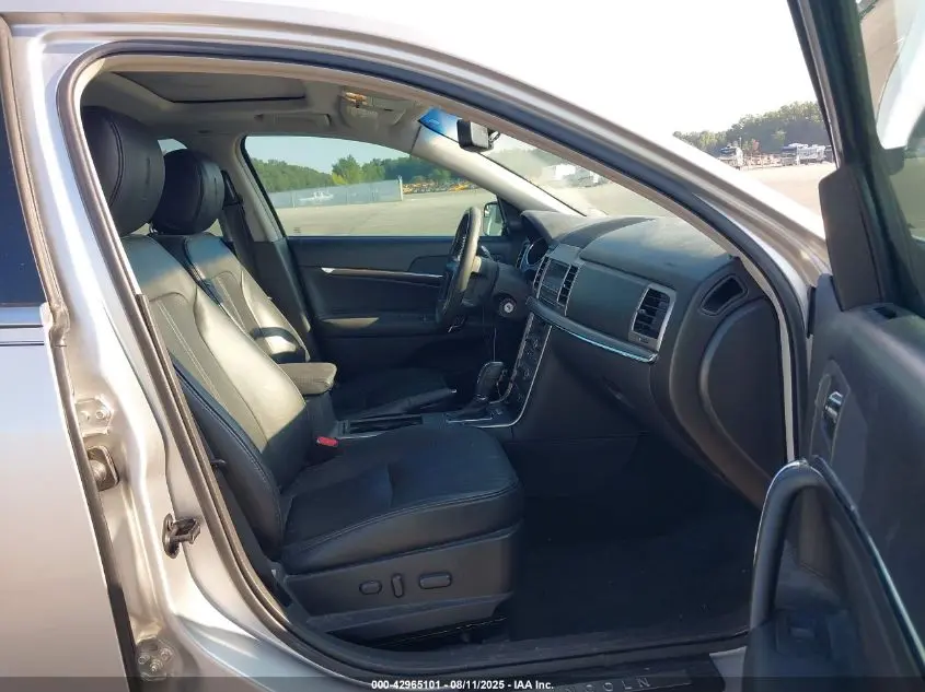 2012 LINCOLN MKZ  