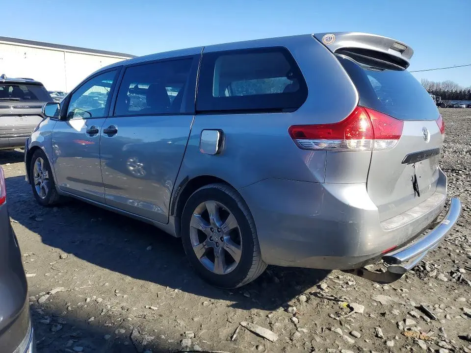 2014 TOYOTA SIENNA L 7-PASSENGER  