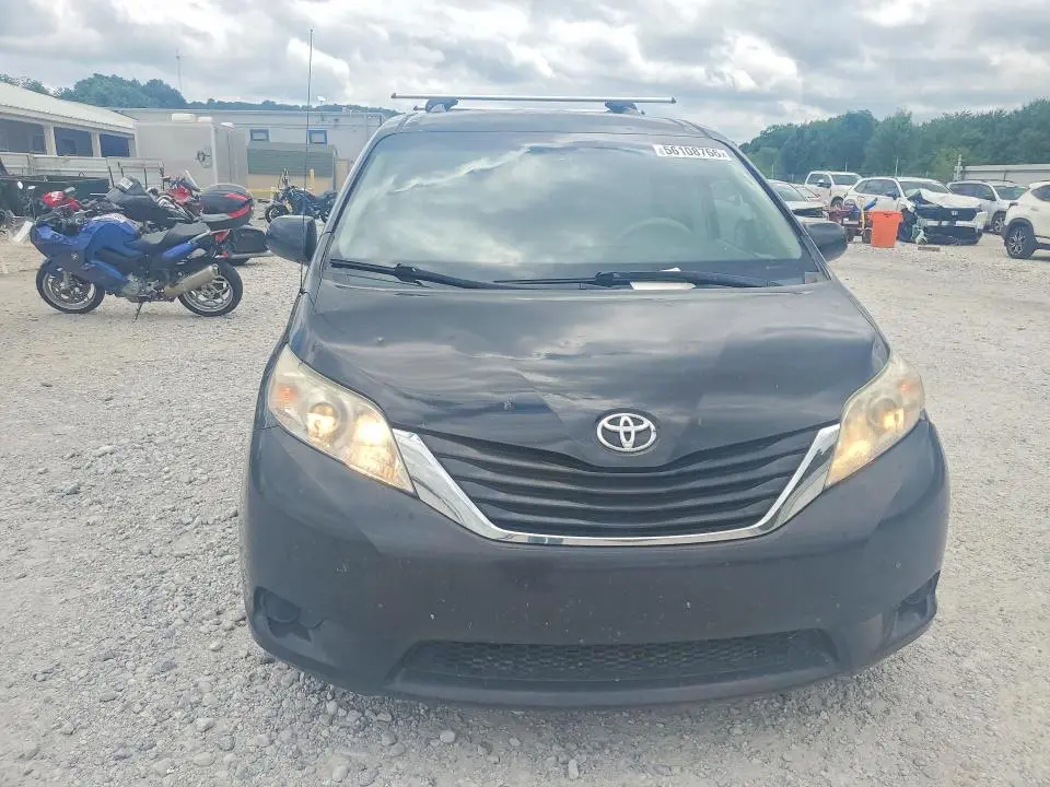 2011 TOYOTA SIENNA LE  