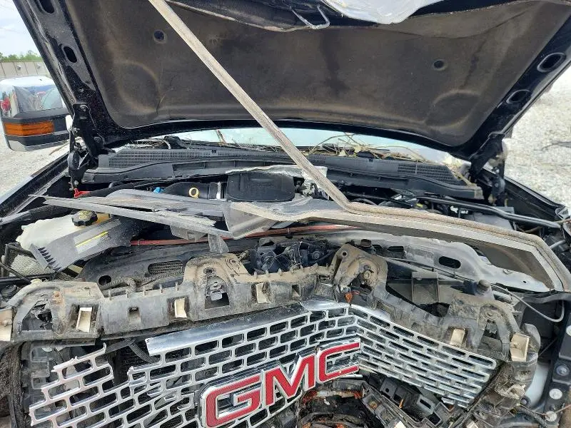 2015 GMC SIERRA K2500 DENALI  