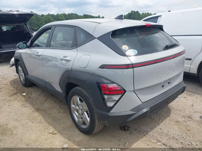 2024 HYUNDAI KONA SE
