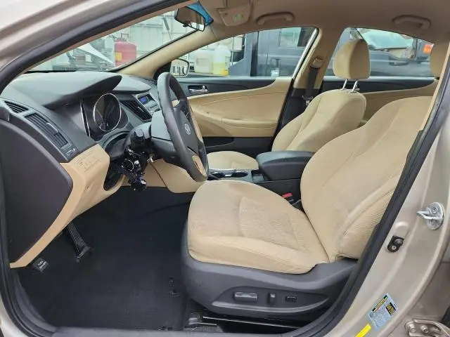 2011 HYUNDAI SONATA GLS