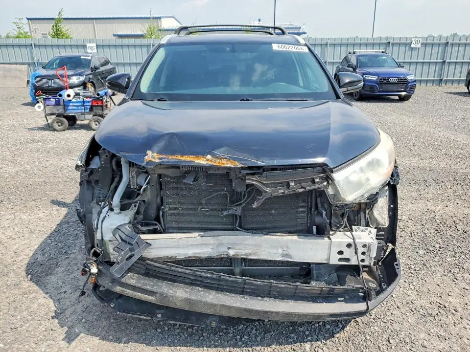 2015 TOYOTA HIGHLANDER XLE  