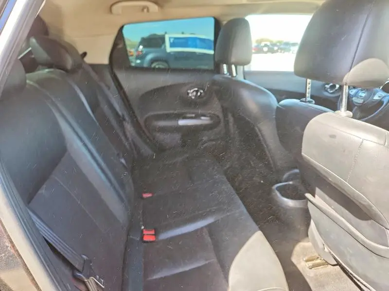 2011 NISSAN JUKE S  