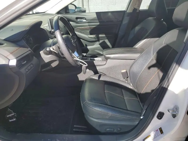 2022 NISSAN ALTIMA SR  
