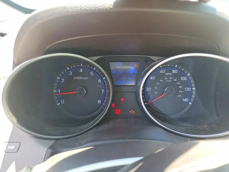 2011 HYUNDAI TUCSON GL  