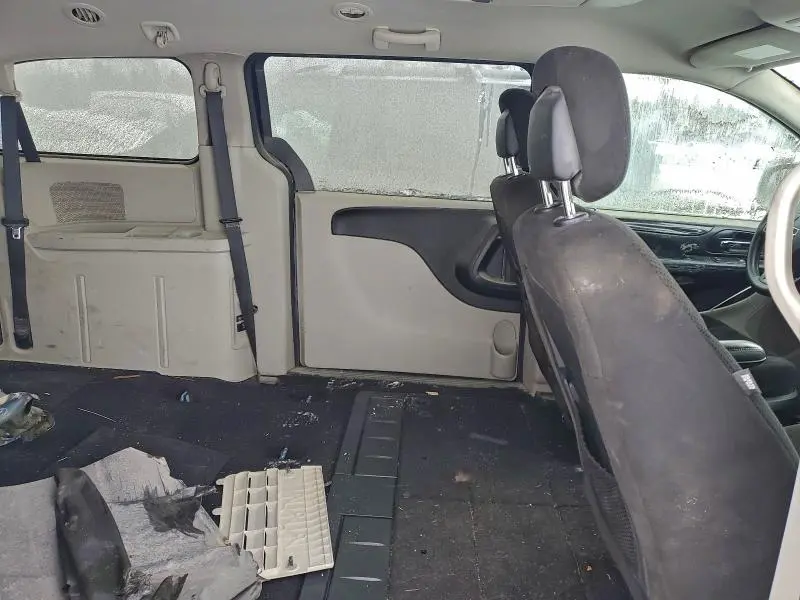 2016 DODGE GRAND CARAVAN SE  